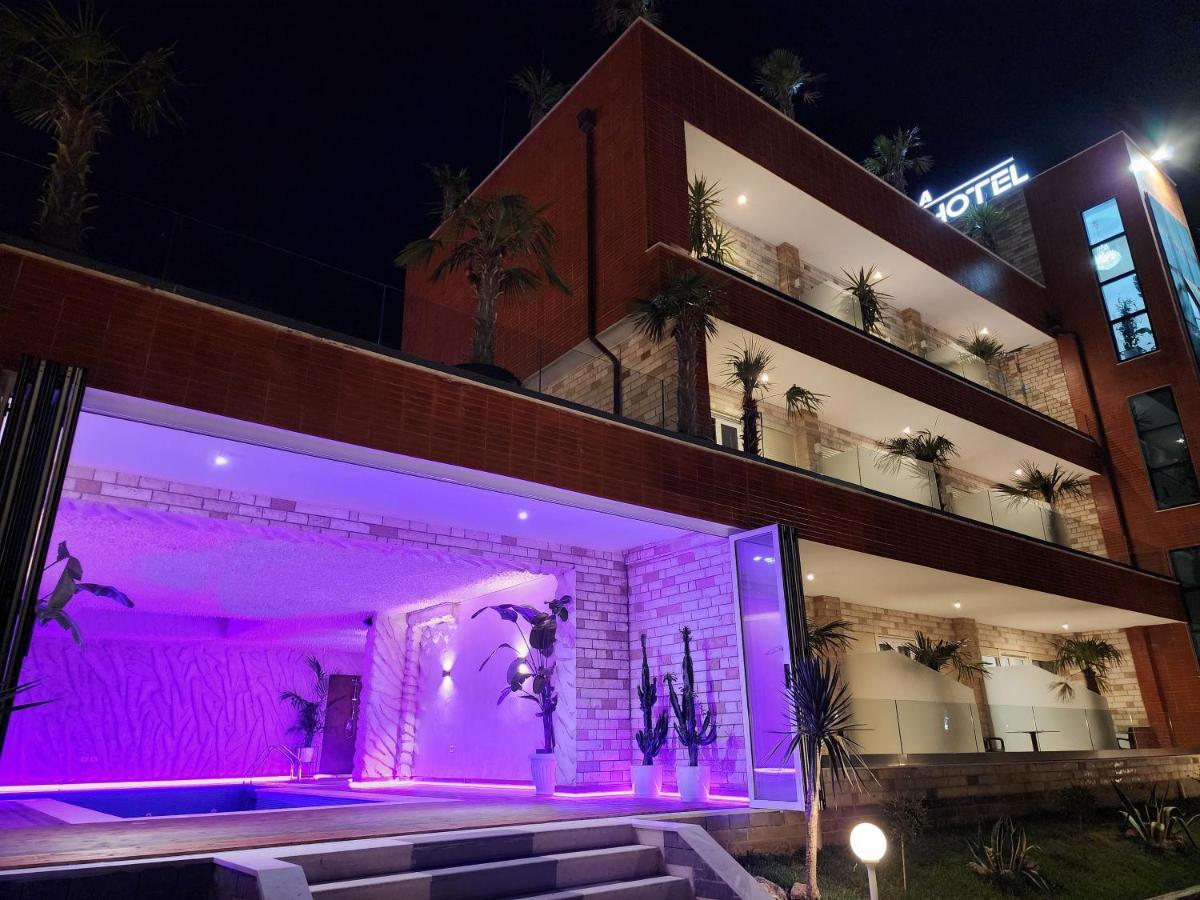 Festim Villa Hotel Kanine Bagian luar foto